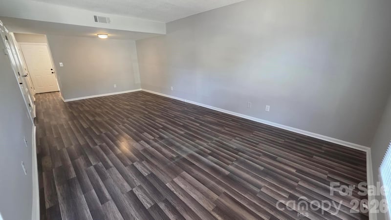 7906 Oak Meadow Ct, Charlotte, NC 28210