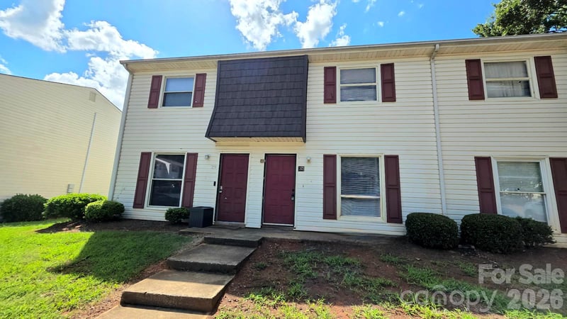 7906 Oak Meadow Ct, Charlotte, NC 28210