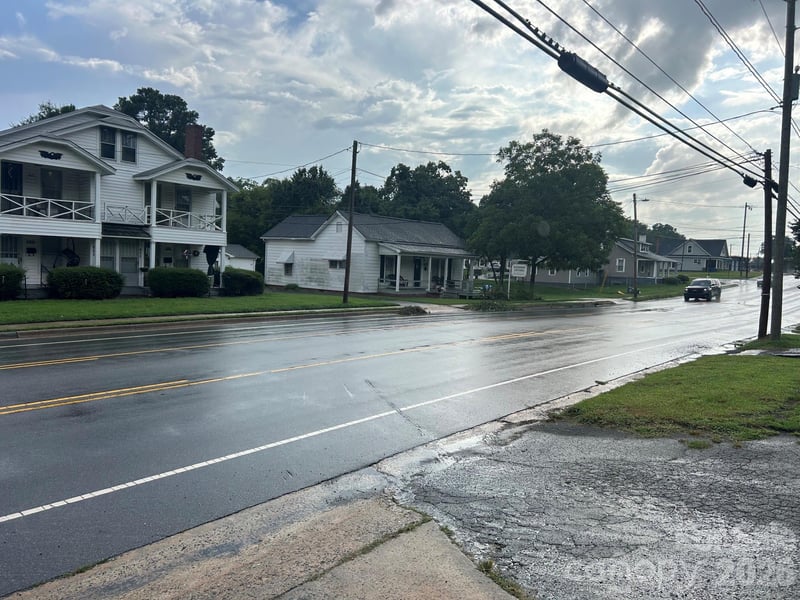 411 Jackson Park Rd, Kannapolis, NC 28083