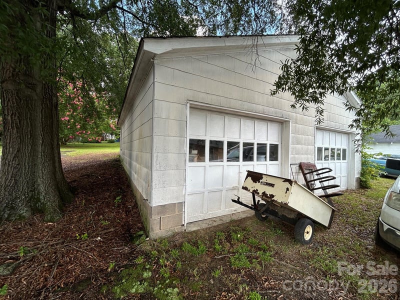 411 Jackson Park Rd, Kannapolis, NC 28083
