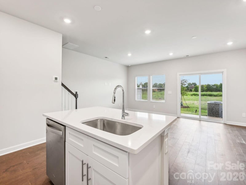 9041 Foggy Brook Loop, Charlotte, NC 28216