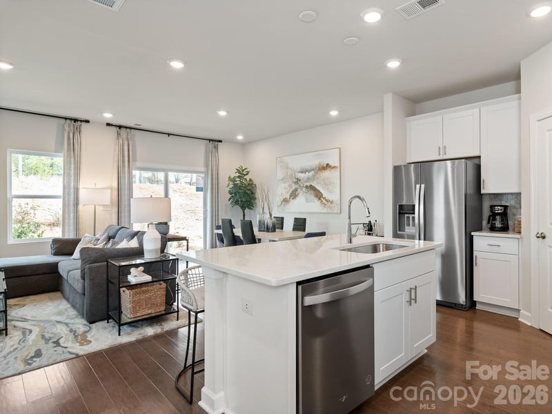 9041 Foggy Brook Loop, Charlotte, NC 28216