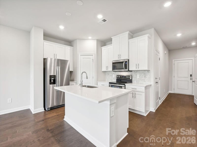 9045 Foggy Brook Loop, Charlotte, NC 28216