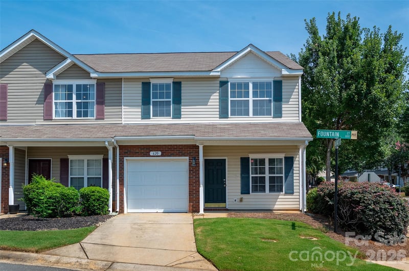 620 Fountain Ct, Fort Mill, SC 29715