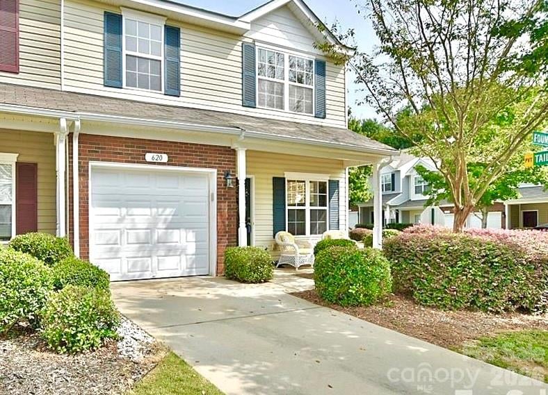 620 Fountain Ct, Fort Mill, SC 29715