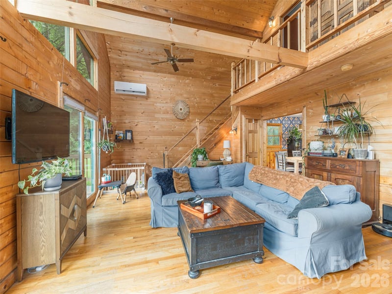 215 Hall Top Rd, Waynesville, NC 28786