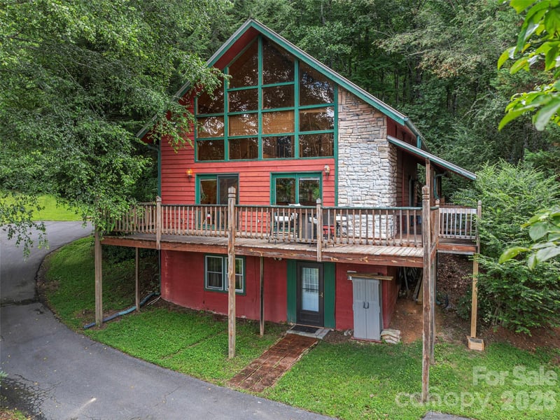 215 Hall Top Rd, Waynesville, NC 28786