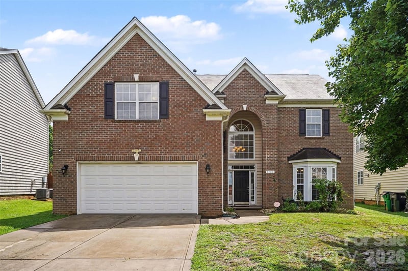 4106 Barclay Forest Dr, Charlotte, NC 28213