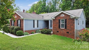 3515 Crescent Knoll Dr, Matthews, NC 28105