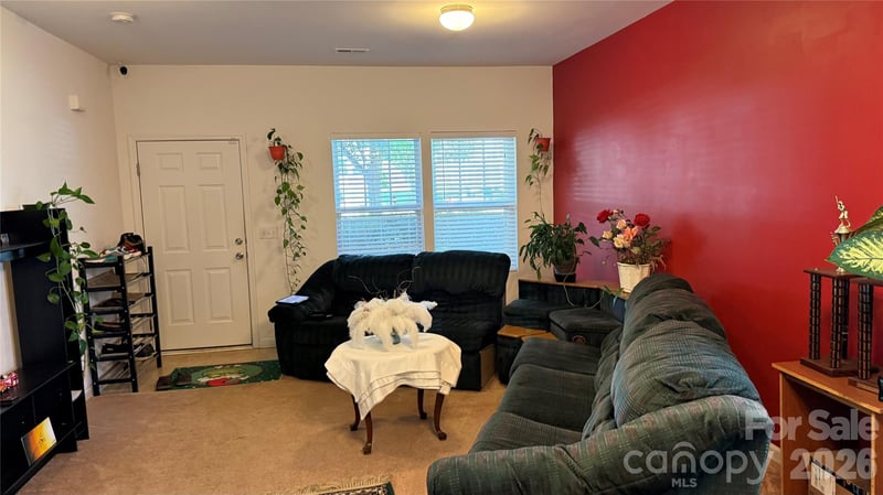 7736 Ponderosa Ln, Charlotte, NC 28215