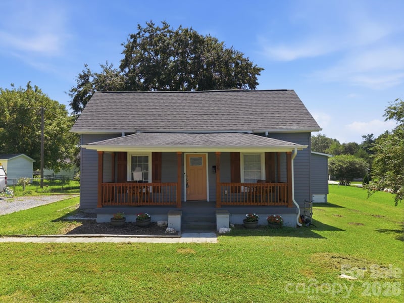 105 Park St, Clover, SC 29710