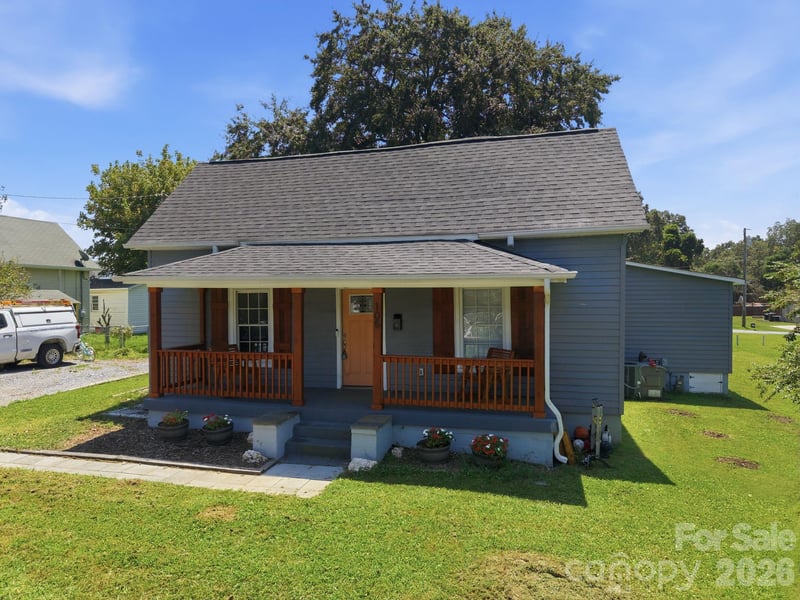 105 Park St, Clover, SC 29710