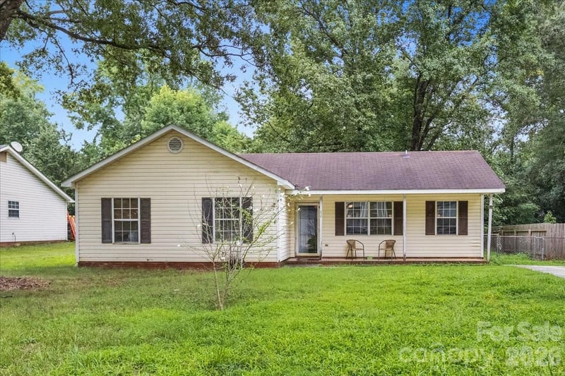 615 Pennwood Ln, Charlotte, NC 28215