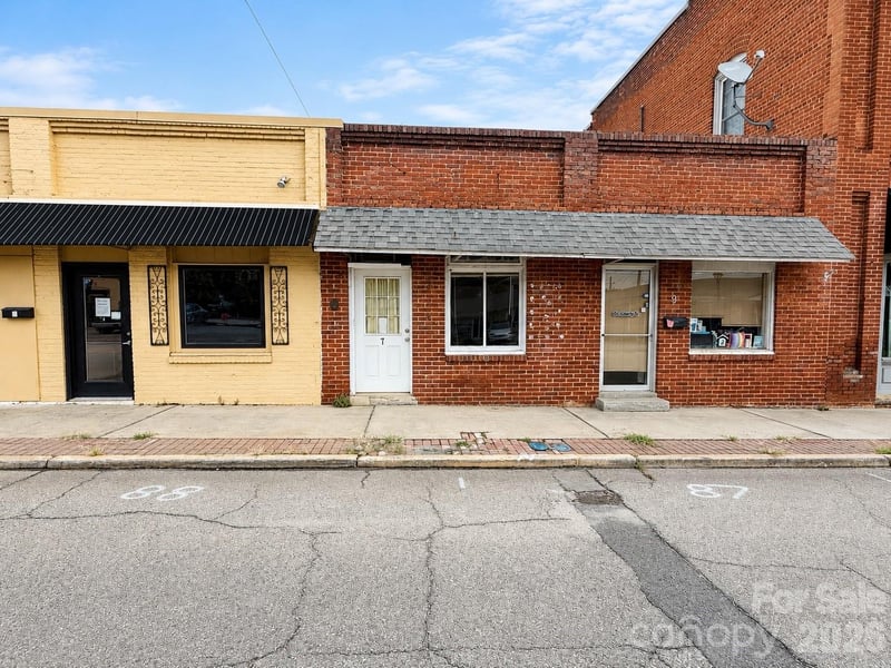 7 Liberty St, York, SC 29745