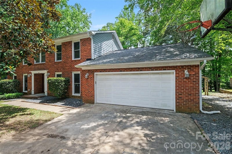 915 Brightmoor Dr, Matthews, NC 28105