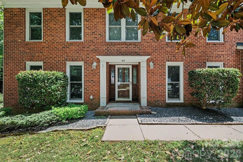 915 Brightmoor Dr, Matthews, NC 28105