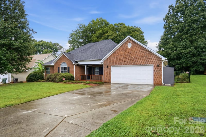 359 Linsbury Ct, Gastonia, NC 28056