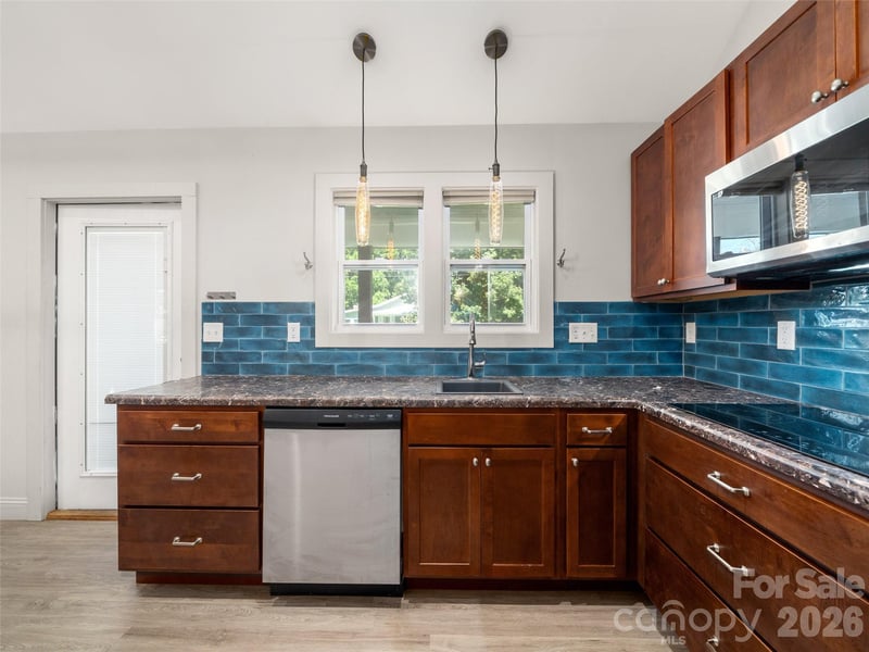 185 Duckworth Ave, Brevard, NC 28712