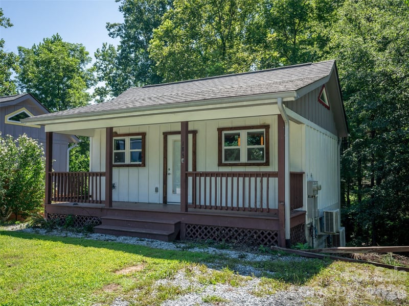 185 Duckworth Ave, Brevard, NC 28712