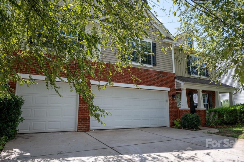 9702 Pond Vista Ct, Charlotte, NC 28216