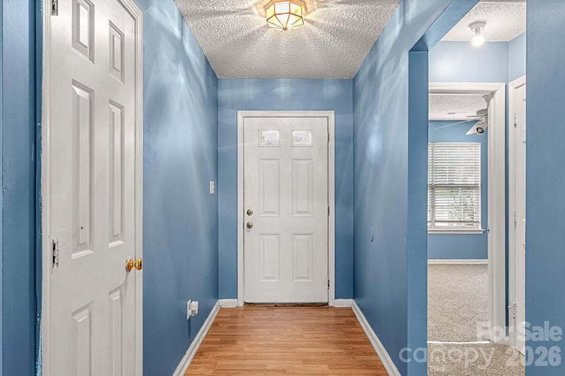 182 Kristens Court Dr, Mooresville, NC 28115