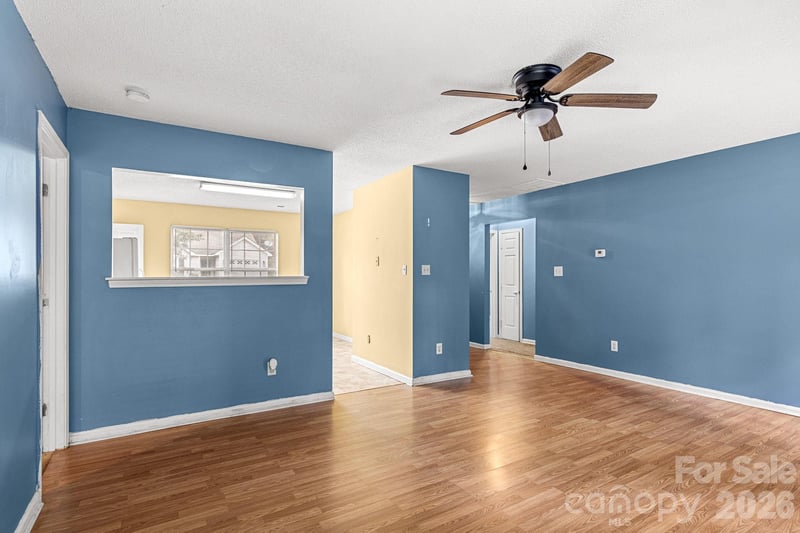 182 Kristens Court Dr, Mooresville, NC 28115