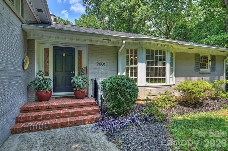 2601 Cloister Dr, Charlotte, NC 28211