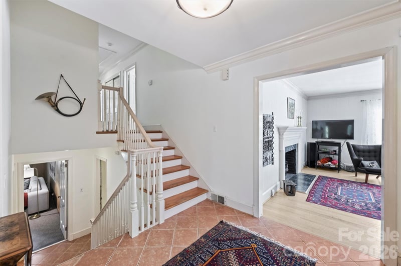 2601 Cloister Dr, Charlotte, NC 28211