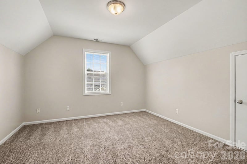 3948 Newhall Dr, Conover, NC 28601