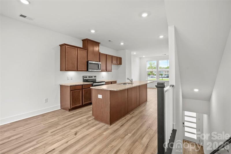 1013 Revival Row, Charlotte, NC 28208