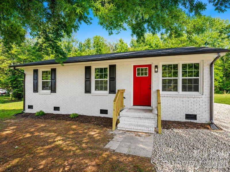 432 Springhill Dr, Matthews, NC 28104