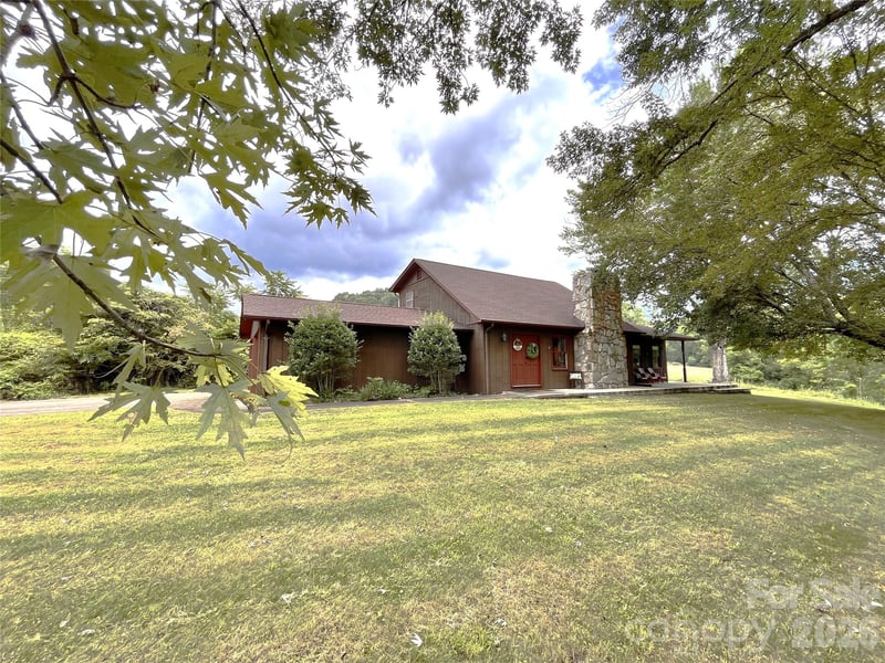 132 Hurd Rd, Canton, NC 28716