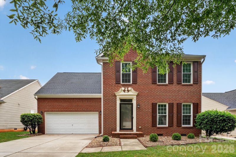 2515 Bethesda Oaks Dr, Gastonia, NC 28056