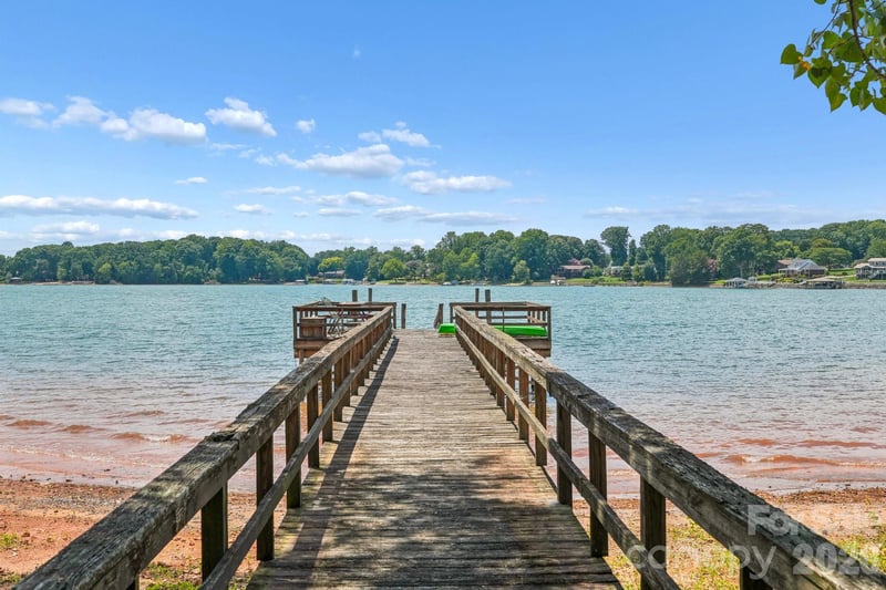 326 Ponderosa Cir, Mooresville, NC 28117
