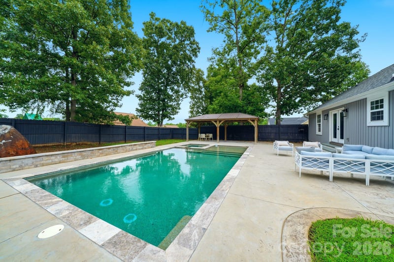 1556 Meadow Glen Ln, Rock Hill, SC 29730