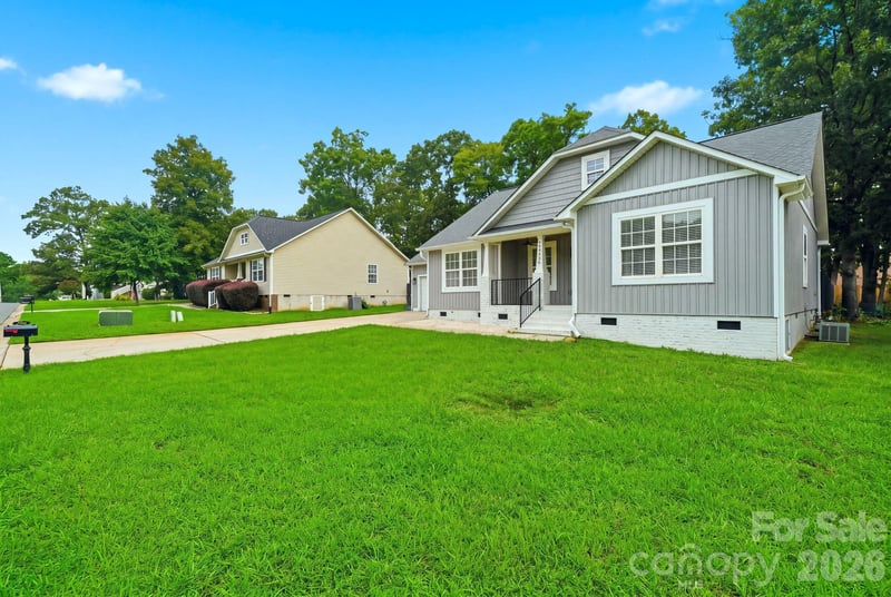 1556 Meadow Glen Ln, Rock Hill, SC 29730