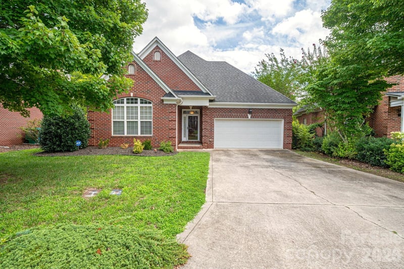 5308 Old Course Dr, Cramerton, NC 28032