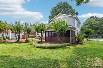 318 Red Roan Pl, Charlotte, NC 28215