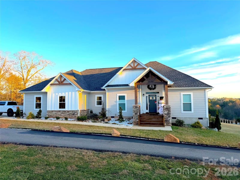 77 Horizon Way, Alexander, NC 28701