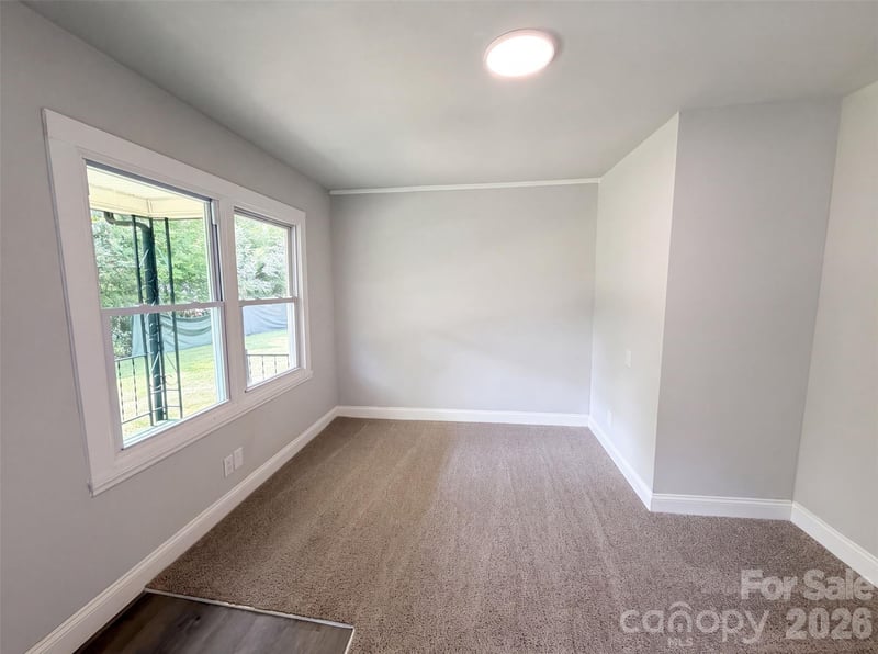 704 Morningside Dr, Mount Holly, NC 28120