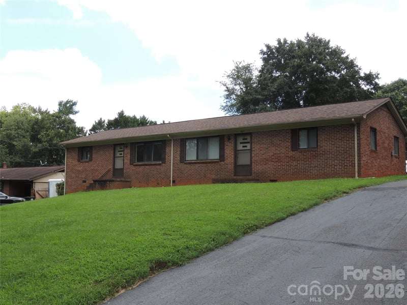 409 East K St, Newton, NC 28658