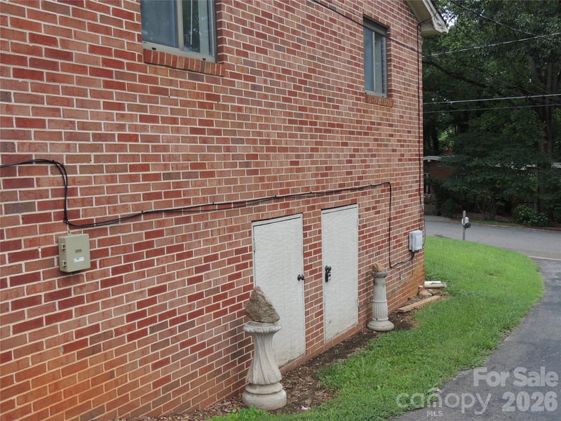 409 East K St, Newton, NC 28658