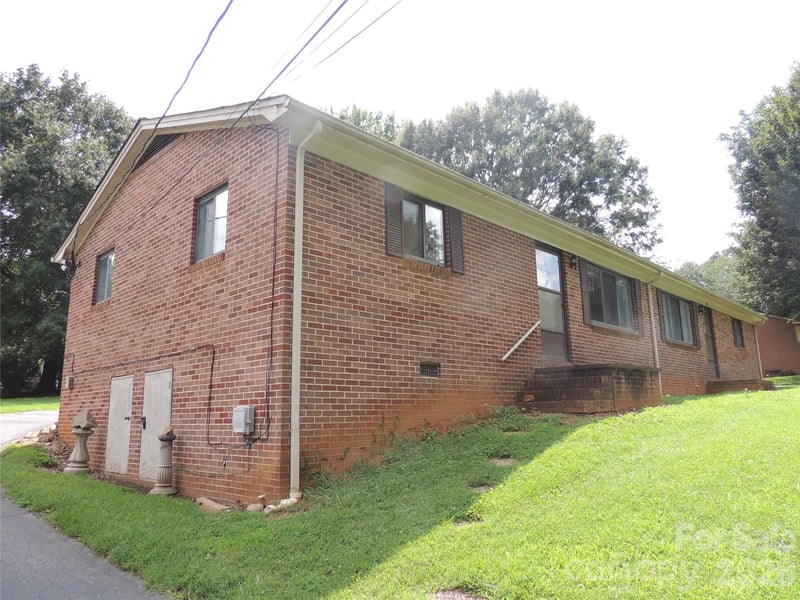 409 East K St, Newton, NC 28658