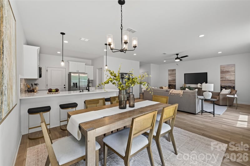 5234 Hickory Ln, Charlotte, NC 28216