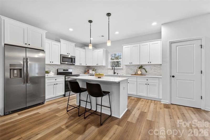 5226 Hickory Ln, Charlotte, NC 28216