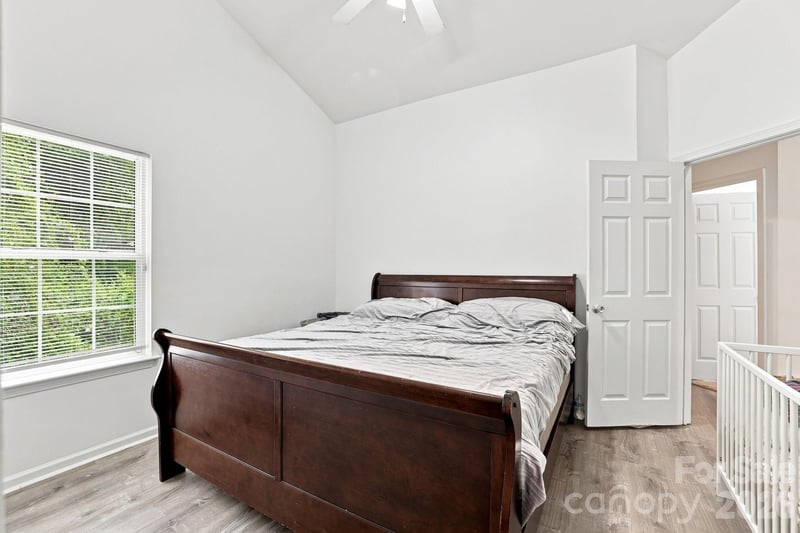 5205 Windy Valley Dr, Charlotte, NC 28208