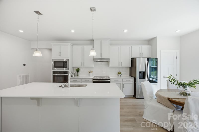 6428 Cambridge Dr, Harrisburg, NC 28075