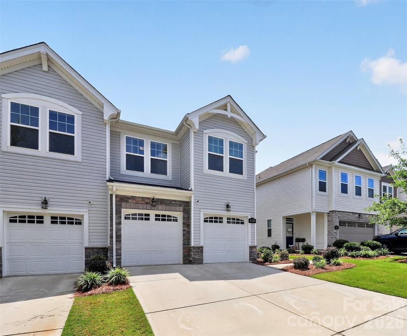 13327 Savaine St, Charlotte, NC 28278