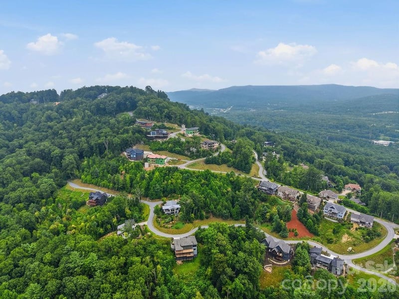 21 Marble Heights Trl, Hendersonville, NC 28791