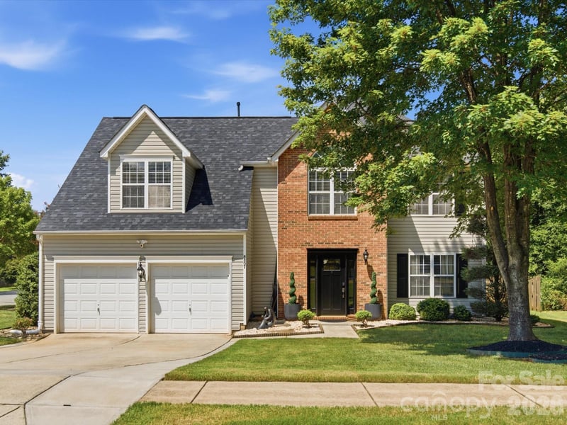 8807 Royal Bluff Dr, Charlotte, NC 28269